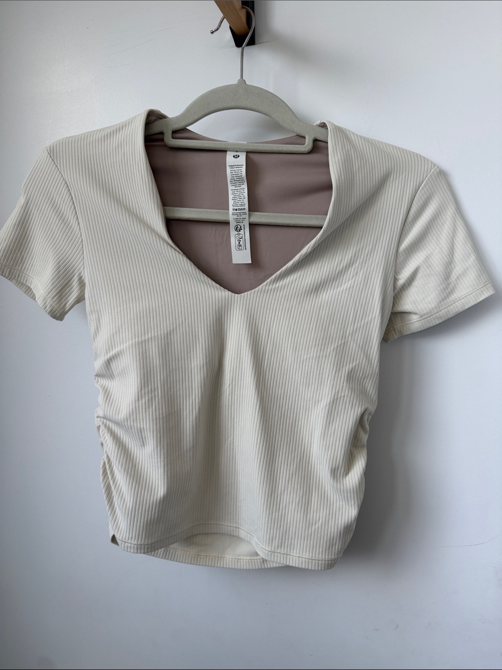 NWOT lululemon athletica Ribbed V-Neck Short Sleeve Crop Top in Cream